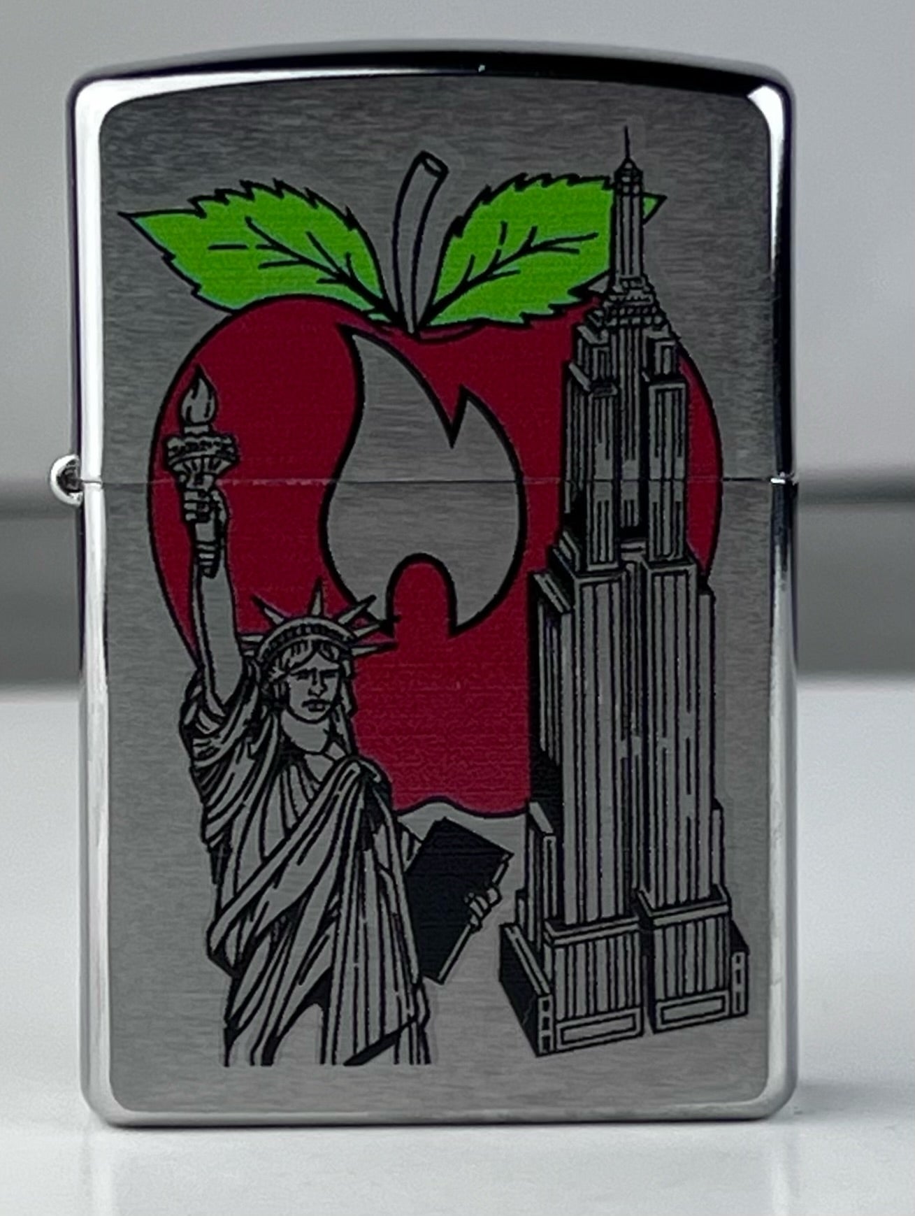 Zippo 24519 Barrett Smythe Big Apple NY